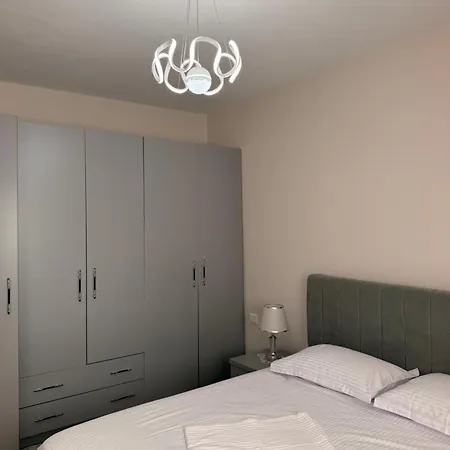 Elegant In Appartement Tirana